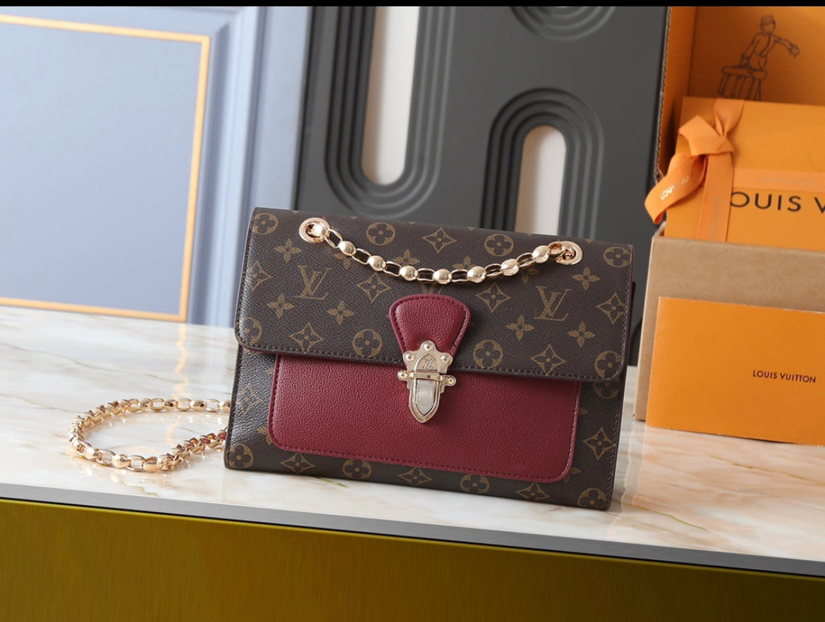 Bordeaux chain bag - Monogram coming soon